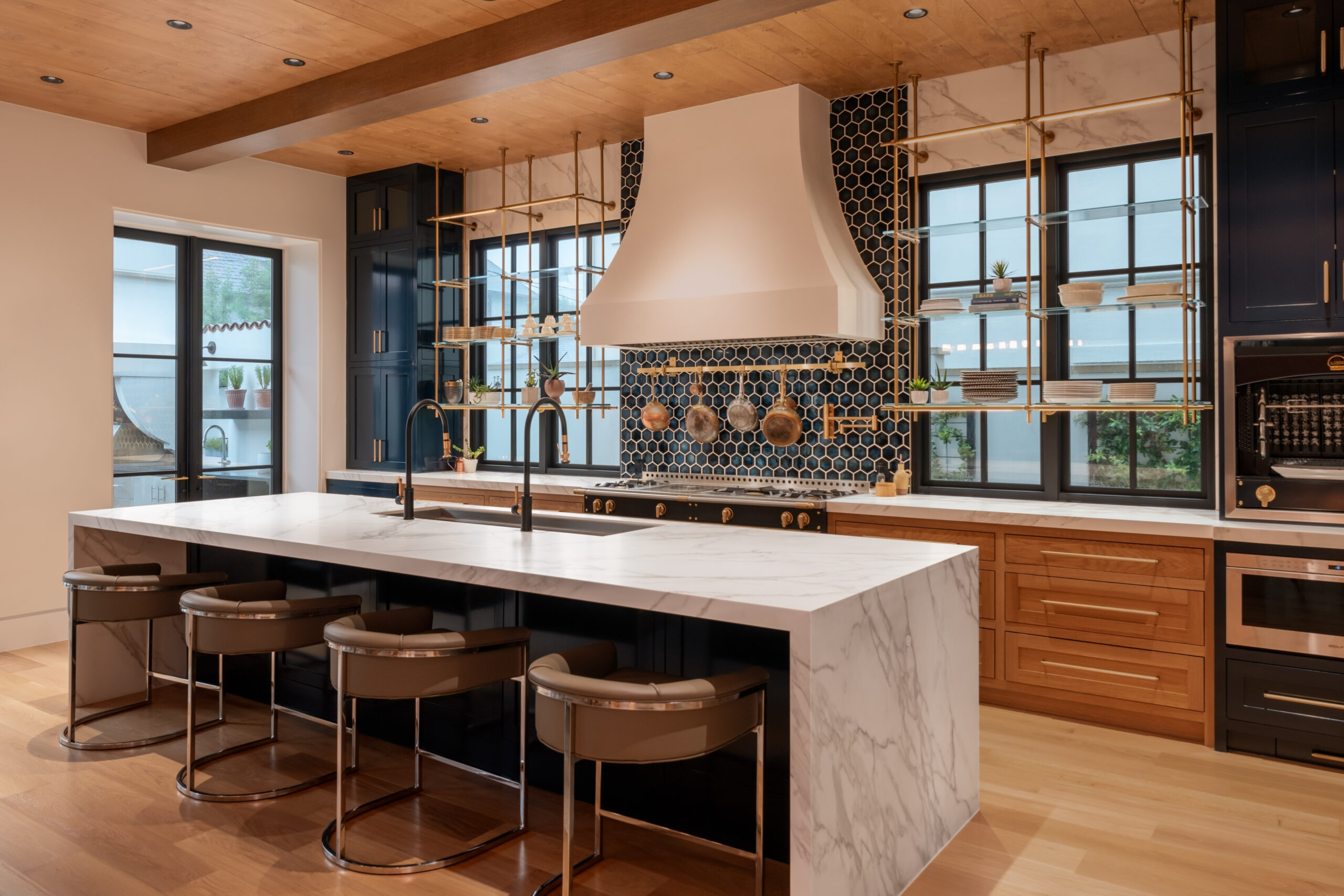 Platinum_Livingston_lights-2